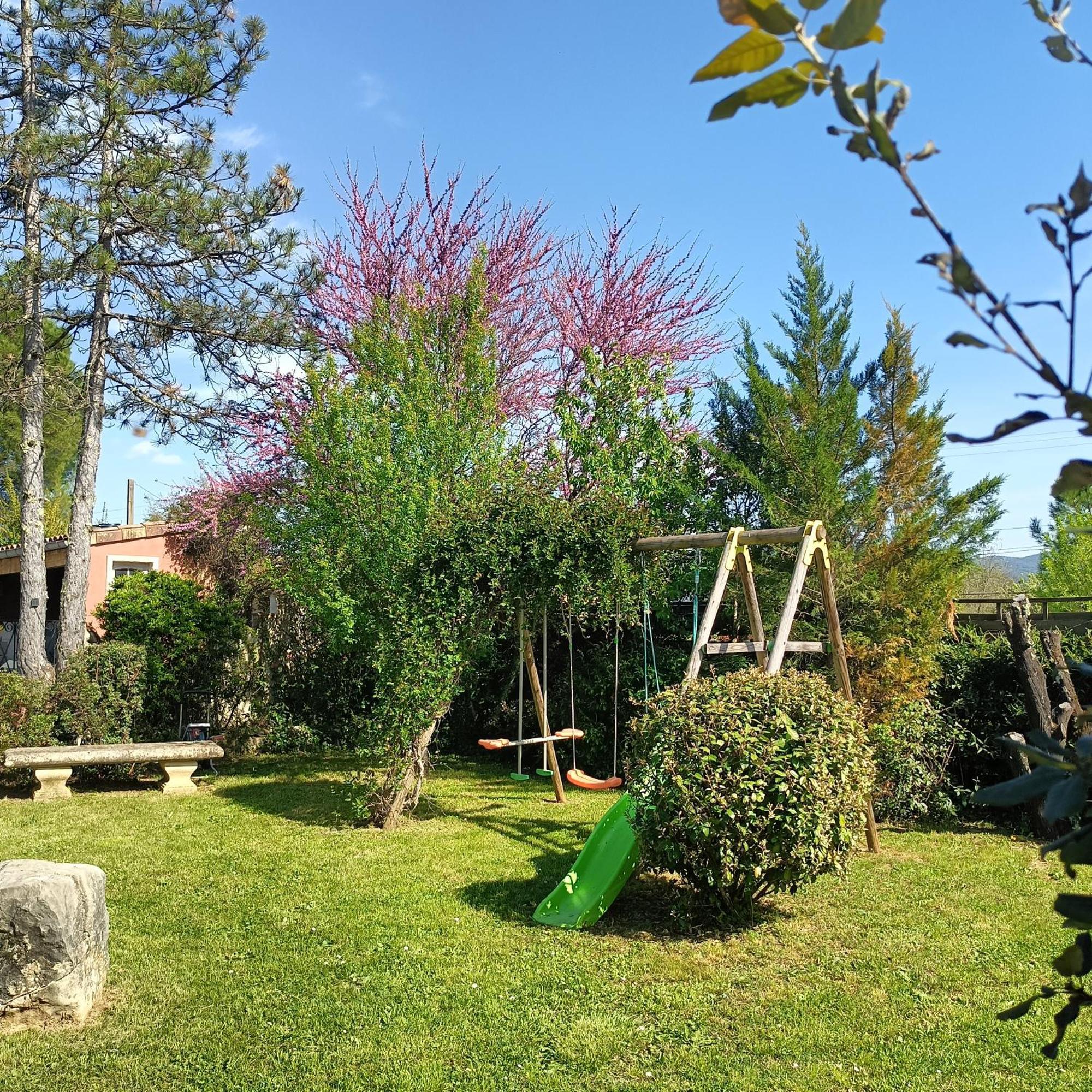 Vila L'Arbre Du Magnan Chandolas Exteriér fotografie